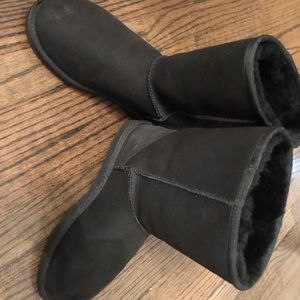 Black Uggs